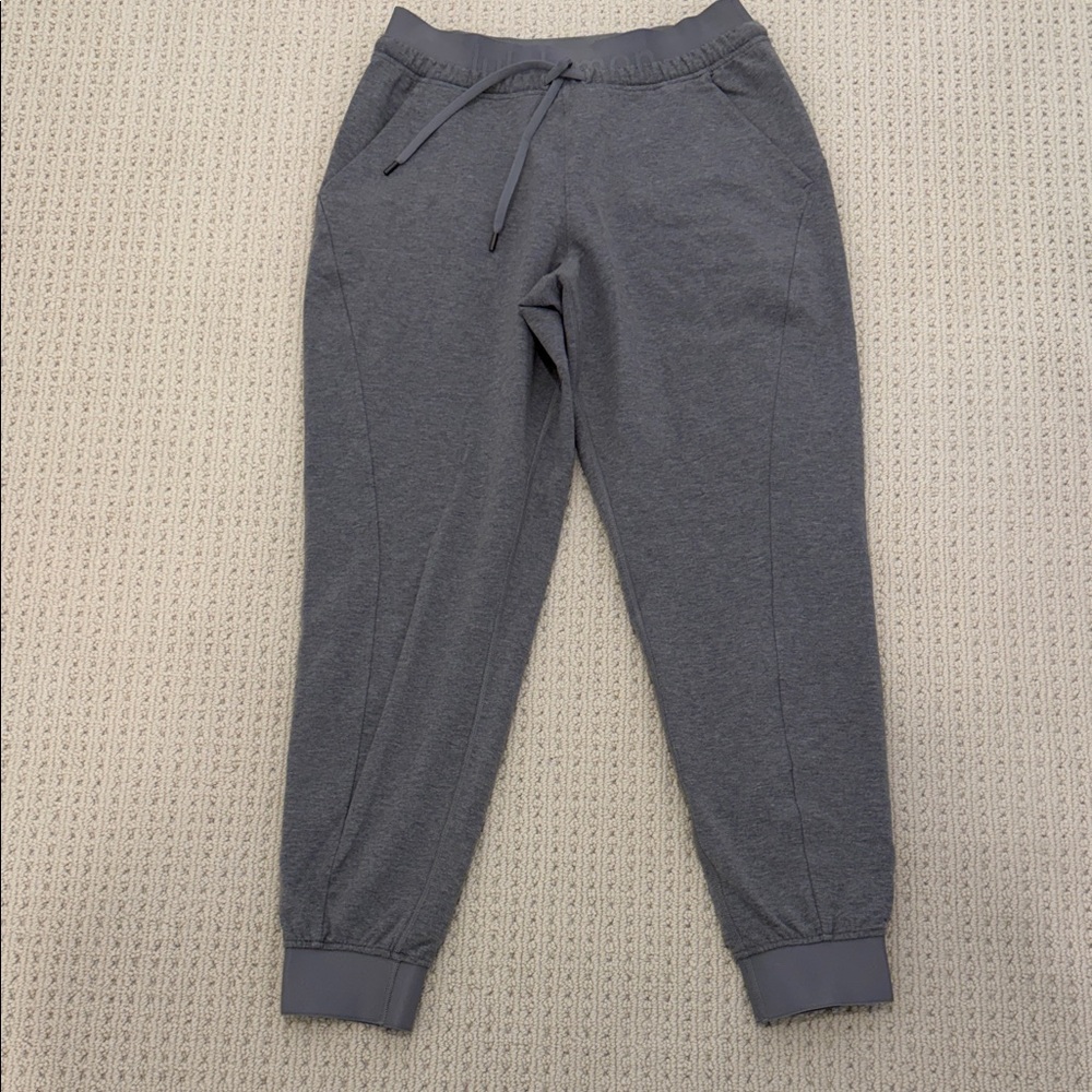 Lululemon Athletica Gray Joggers - Cute Waistband